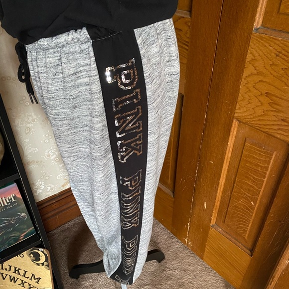 LIMITED EDITION SEQUINS MATCHING Tshirt and Joggers - Picture 5 of 11